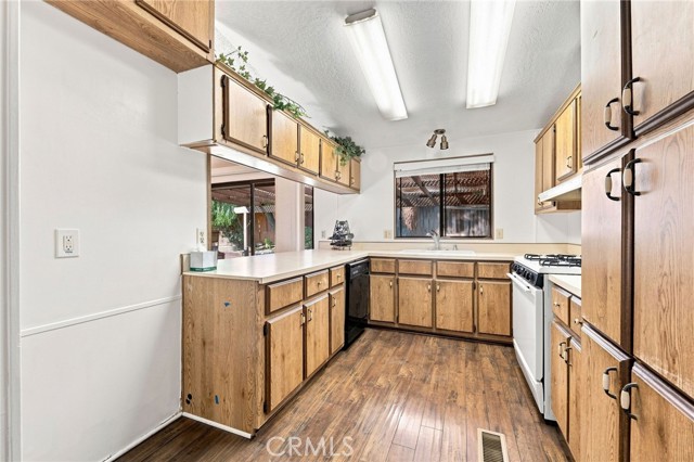 2 Bed Home for Sale in Castaic, California