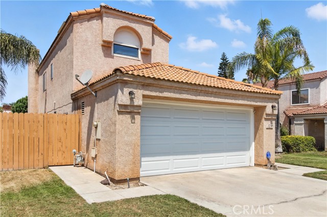 Detail Gallery Image 2 of 30 For 1231 via Antibes, Redlands,  CA 92374 - 4 Beds | 3 Baths