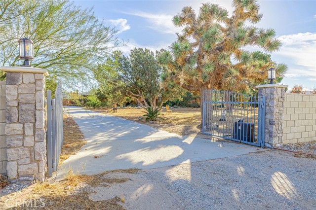 Detail Gallery Image 3 of 59 For 2756 W Avenue N4, Palmdale,  CA 93551 - 3 Beds | 2 Baths