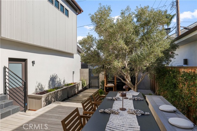 Detail Gallery Image 38 of 40 For 2212 Cliff Dr, Newport Beach,  CA 92663 - 5 Beds | 5/1 Baths