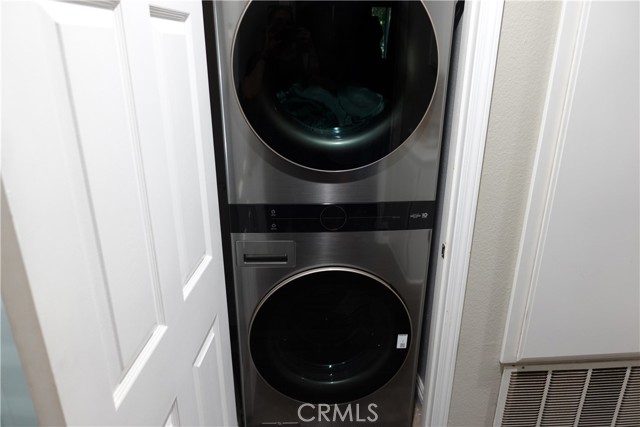 7262 Yellowtail Dr, Huntington Beach CA: https://media.crmls.org/medias/8a09f4cf-f92b-4f79-b4ea-b4188a438d12.jpg