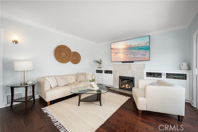 Detail Gallery Image 8 of 35 For 229 Covina, Long Beach,  CA 90803 - 3 Beds | 2 Baths