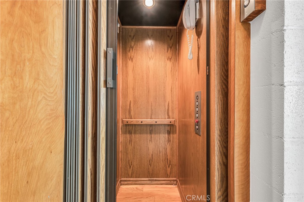 1220 Country Club DriveBurbank img 25
