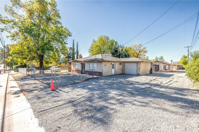 Detail Gallery Image 3 of 37 For 12704 California St, Yucaipa,  CA 92399 - 4 Beds | 2/1 Baths