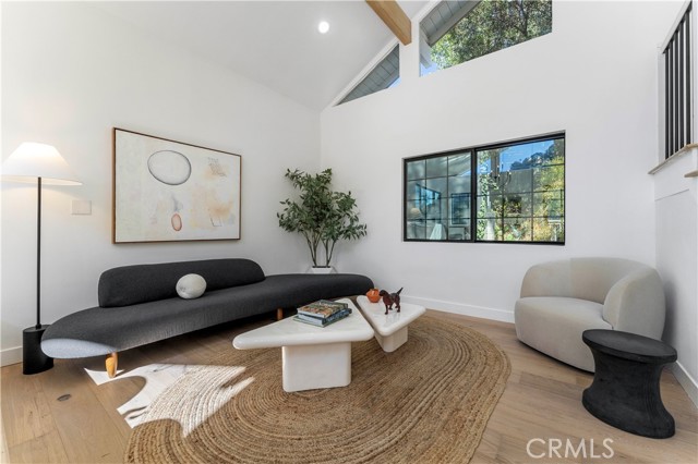 Detail Gallery Image 6 of 38 For 2776 Laurel Canyon Pl, Los Angeles,  CA 90046 - 4 Beds | 5/1 Baths