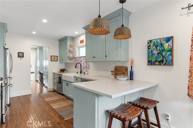 69 Santa Ana Avenue, Long Beach CA: https://media.crmls.org/medias/8a0c31c4-647a-4985-ae47-dcdf5d3314f2.jpg