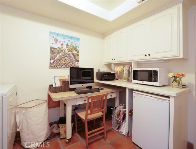 Laundry room with lots of storage