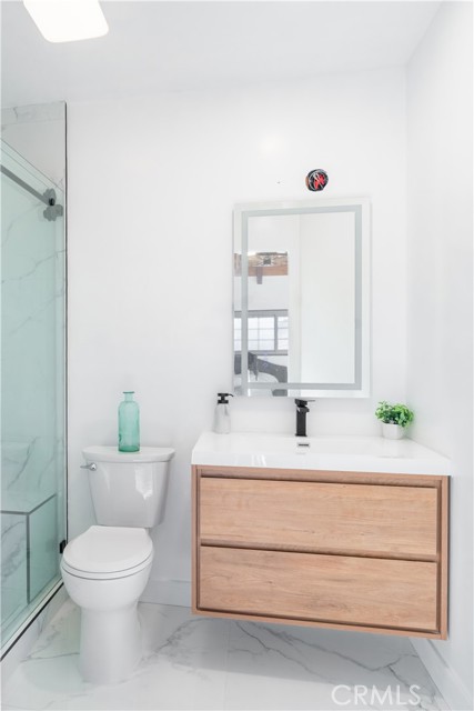 Detail Gallery Image 13 of 38 For 9821 S 8th Ave, Inglewood,  CA 90305 - 3 Beds | 2 Baths