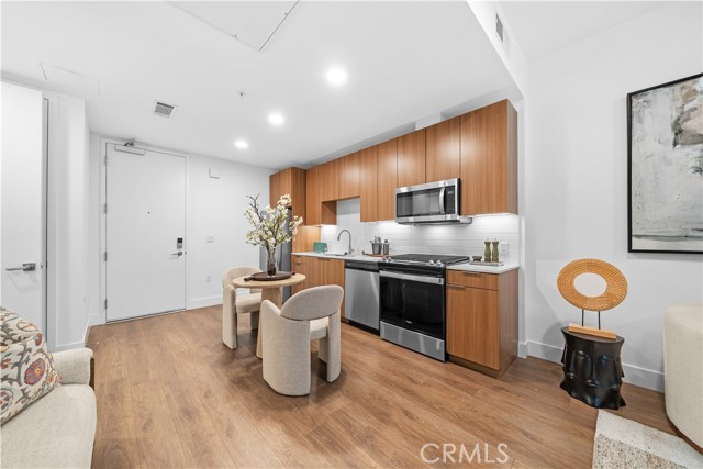 Detail Gallery Image 8 of 44 For 709 E Walnut St #318,  Pasadena,  CA 91101 - 0 Beds | 1 Baths