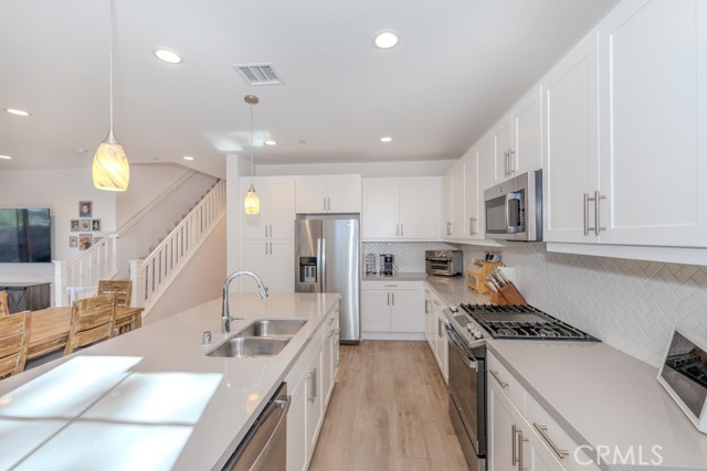 Detail Gallery Image 19 of 64 For 7082 Mallow Drive #2,  Fontana,  CA 92336 - 4 Beds | 3 Baths