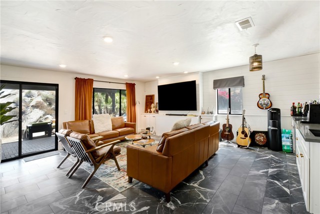 Detail Gallery Image 19 of 53 For 17295 Ridge Canyon Dr, Riverside,  CA 92506 - 4 Beds | 2/1 Baths