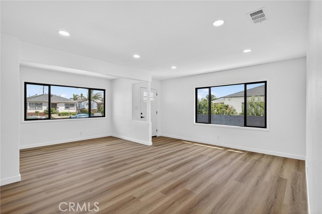 Detail Gallery Image 4 of 25 For 3834 W 116th St, Hawthorne,  CA 90250 - 4 Beds | 2 Baths