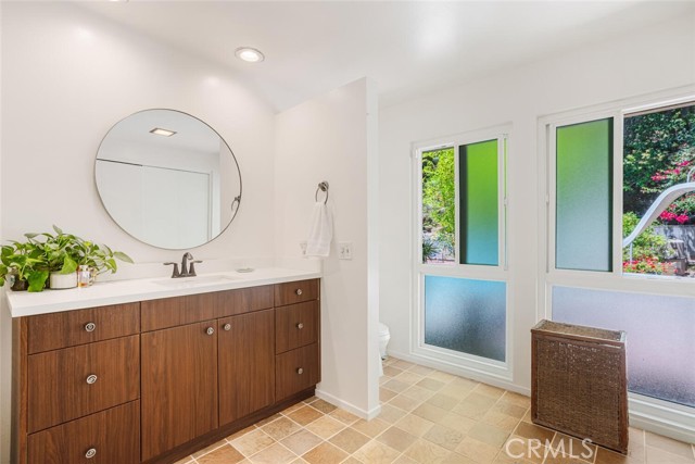 24101 Philiprimm Street, Woodland Hills CA: https://media.crmls.org/medias/8a0e492c-1e1f-4bd2-9815-ad9a6d62bf8e.jpg