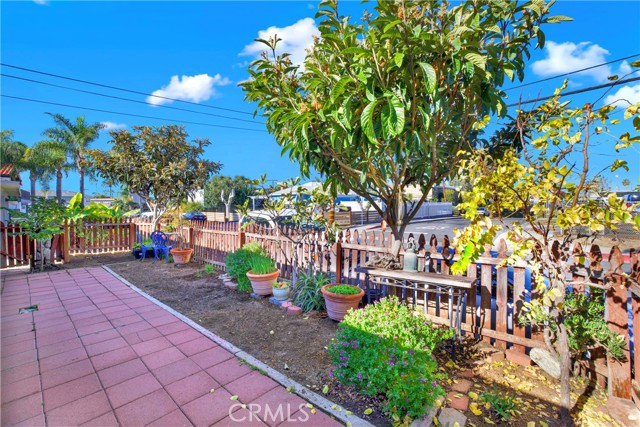 Detail Gallery Image 3 of 24 For 221 Avenida Del Poniente, San Clemente,  CA 92672 - 4 Beds | 3 Baths