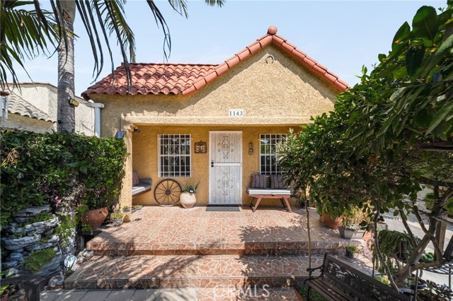 1143 West 66th, Los Angeles CA: https://media.crmls.org/medias/8a0ea1f7-cb52-4c17-a165-db64b836e021.jpg