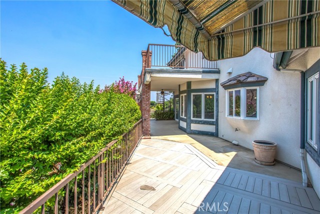 6966 Ranch View Road, Riverside CA: https://media.crmls.org/medias/8a0f4d72-35e9-41d5-b7cd-0b3393e9643c.jpg