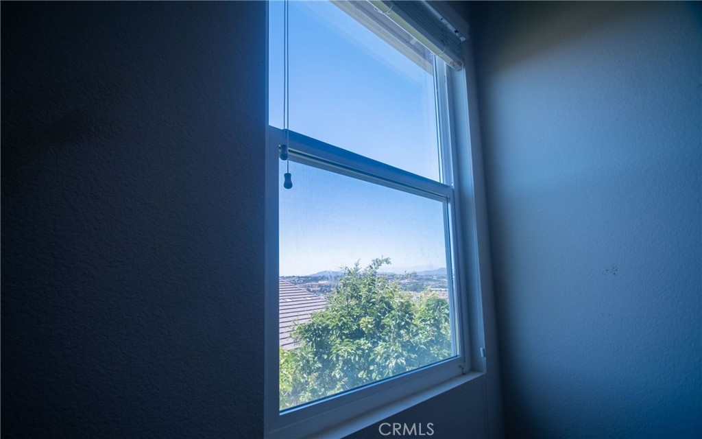 https://media.crmls.org/medias/8a103511-9eaa-4448-aeac-0eec666e1c9d.jpg?preset=X-Large