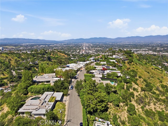 Detail Gallery Image 7 of 9 For 3420 Beverly Glen, Sherman Oaks,  CA 91423 - – Beds | – Baths