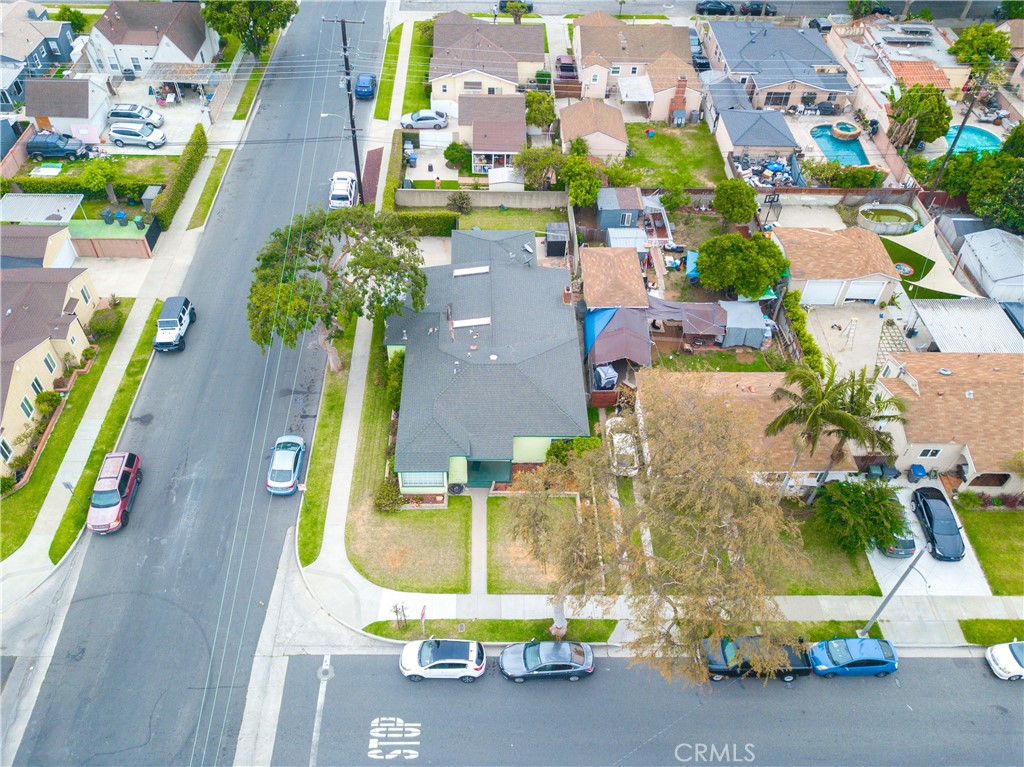 https://media.crmls.org/medias/8a10aad3-1632-41dd-a340-aa6576b0161c.jpg?preset=X-Large