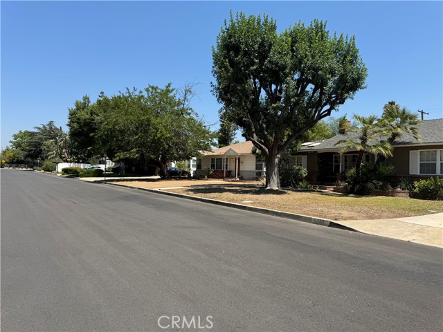 6552 Aqueduct Avenue, Van Nuys CA: https://media.crmls.org/medias/8a10af3c-c238-4794-8c7d-1a96906f1340.jpg