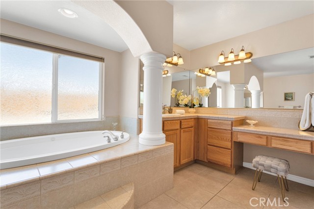 19410 Allegheny Court, Apple Valley CA: https://media.crmls.org/medias/8a10dc5b-b25d-448e-9503-b04ffa1eb87b.jpg