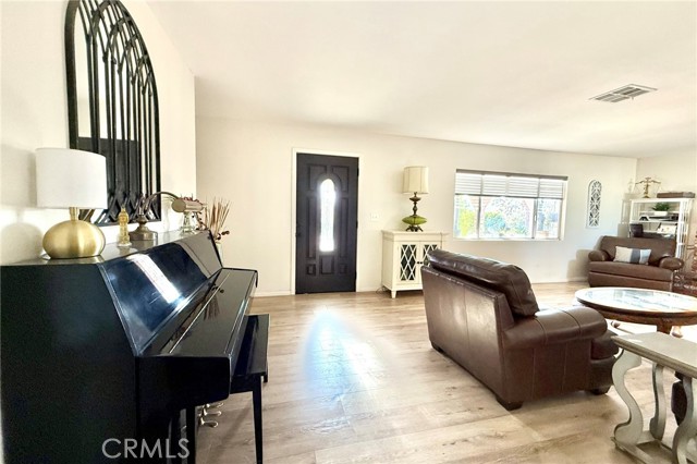 Detail Gallery Image 11 of 26 For 7157 La Habra Ave, Yucca Valley,  CA 92284 - 2 Beds | 2 Baths