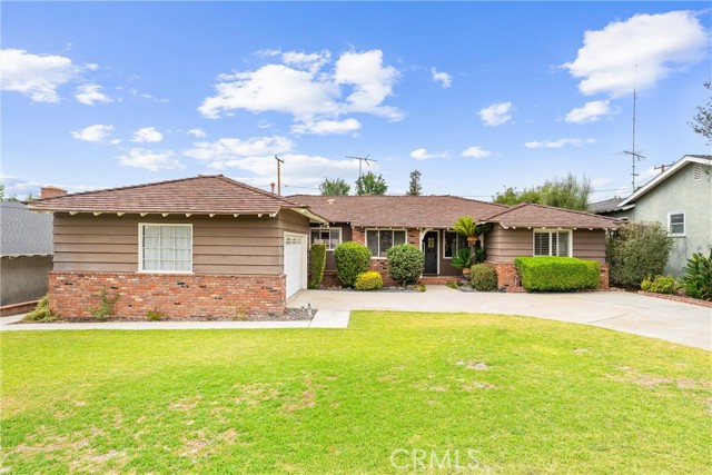 8333 Calmosa Avenue, Whittier CA: https://media.crmls.org/medias/8a11b10c-e674-4f08-a61e-581e323ac4fd.jpg