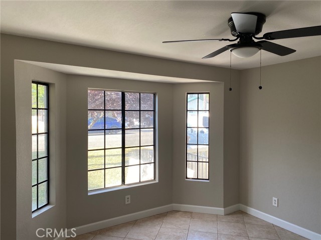 24150 Cruise Circle Drive, Canyon Lake CA: https://media.crmls.org/medias/8a128272-bda6-4714-bff7-354010d0d0ec.jpg