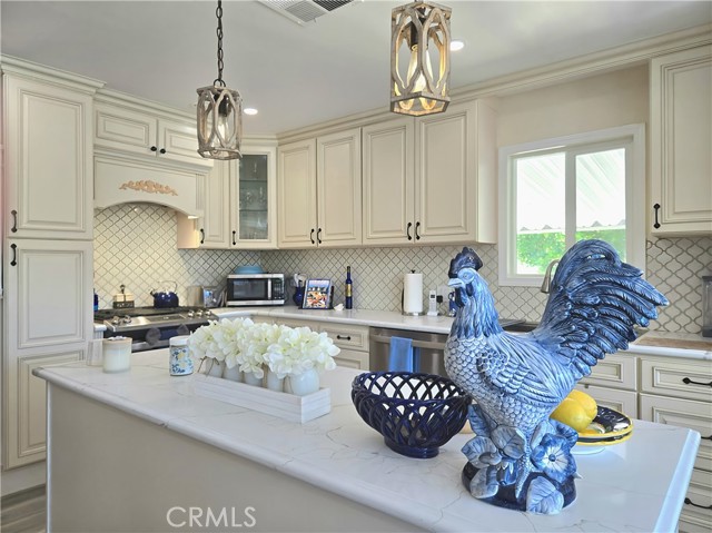 23777 Mulholland Hwy Spc 73, Calabasas CA: https://media.crmls.org/medias/8a12a7e6-b400-46c0-a9fa-8671378fb175.jpg