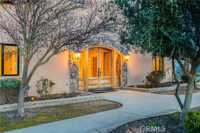 Detail Gallery Image 7 of 75 For 3230 Nacimiento Lake Dr, Paso Robles,  CA 93446 - 7 Beds | 3/1 Baths