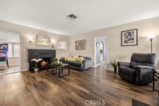 Detail Gallery Image 8 of 32 For 1229 Central Ave, Fullerton,  CA 92831 - 2 Beds | 1 Baths