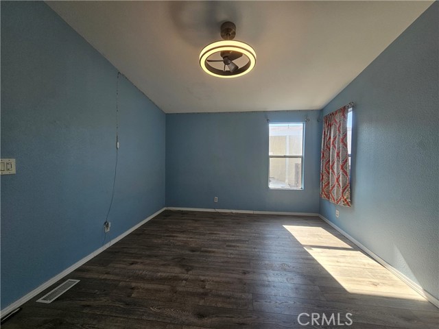 Detail Gallery Image 12 of 22 For 350 E San Jacinto Ave #71,  Perris,  CA 92571 - 3 Beds | 2 Baths