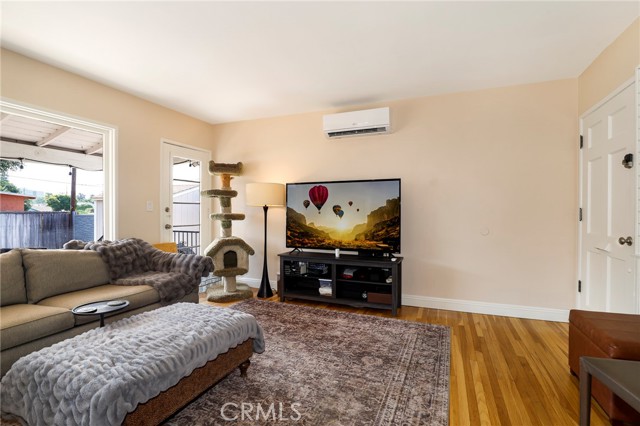 Detail Gallery Image 5 of 25 For 704 Orange Cir, Covina,  CA 91723 - 2 Beds | 1 Baths