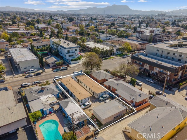 5841 Tujunga Avenue, North Hollywood CA: https://media.crmls.org/medias/8a151a4f-5d87-4106-ad39-3911da089392.jpg