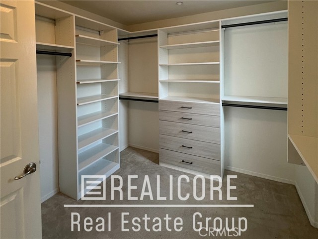 Detail Gallery Image 4 of 37 For 15806 Rock Point Ln, Fontana,  CA 92336 - 4 Beds | 2/1 Baths