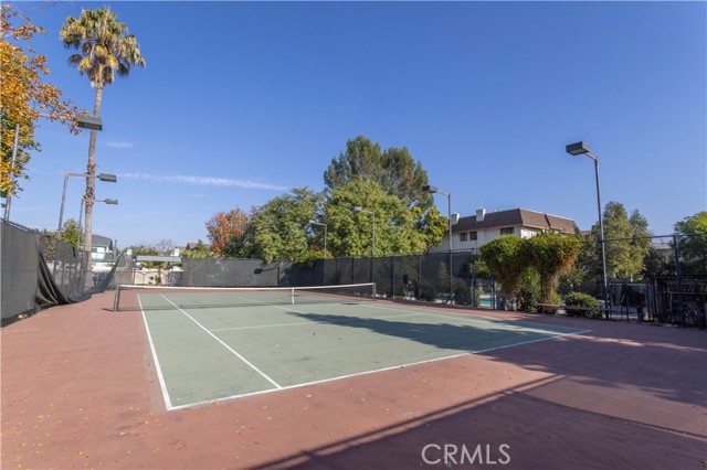 Detail Gallery Image 41 of 53 For 18425 Saticoy St #9,  Reseda,  CA 91335 - 3 Beds | 2/1 Baths