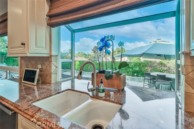 3220 Versaille Court, Thousand Oaks CA: https://media.crmls.org/medias/8a155e83-3376-424b-bbf3-befd2fab1066.jpg