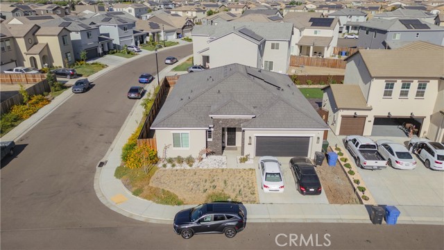 Detail Gallery Image 4 of 50 For 2374 Paramount Ln, Manteca,  CA 95337 - 3 Beds | 2/1 Baths