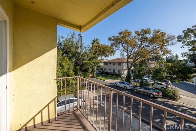 3337 S Durango Avenue, Los Angeles CA: https://media.crmls.org/medias/8a158b2e-fa8d-4f19-8864-df4a1c25f24d.jpg