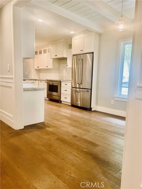 1856 9th Street, Manhattan Beach CA: https://media.crmls.org/medias/8a15c1a5-47c2-4737-9243-1e53d0bed559.jpg