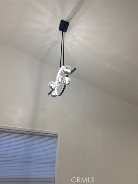 Detail Gallery Image 7 of 17 For 7704 River Mist Ave, Bakersfield,  CA 93313 - 3 Beds | 2 Baths