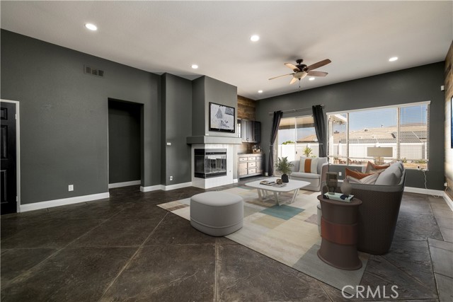 13946 Moqui Way, Corona CA: https://media.crmls.org/medias/8a1674f7-8171-4b7a-9fc9-5849445bd8cc.jpg