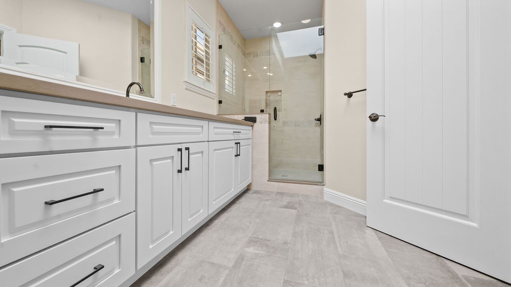 Detail Gallery Image 21 of 27 For 1739 Carlson Ln, Redondo Beach,  CA 90278 - 4 Beds | 2/1 Baths