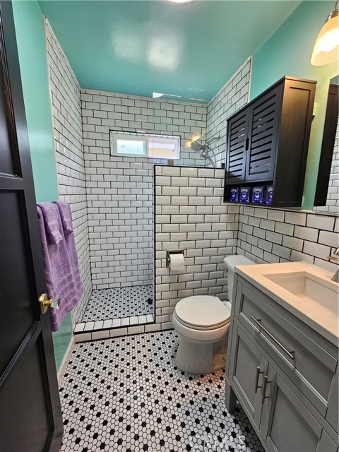 Detail Gallery Image 13 of 15 For 4506 W 170th, Lawndale,  CA 90260 - 2 Beds | 1 Baths