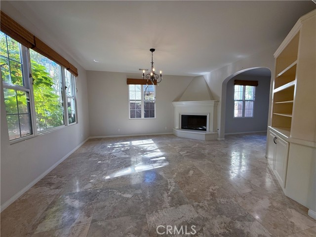 Detail Gallery Image 5 of 22 For 28 Teak, Irvine,  CA 92620 - 4 Beds | 2/1 Baths