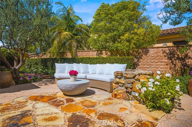 3 Stockmen Road, Ladera Ranch CA: https://media.crmls.org/medias/8a181459-97ea-4d29-b47c-c1d1e0547166.jpg