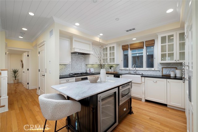 Detail Gallery Image 11 of 30 For 419 Marigold Ave, Corona Del Mar,  CA 92625 - 2 Beds | 2/1 Baths