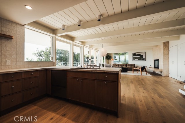 Detail Gallery Image 11 of 33 For 8448 Franklin, Los Angeles,  CA 90069 - 4 Beds | 3/1 Baths