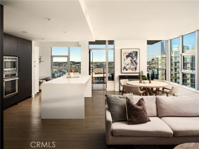 Detail Gallery Image 7 of 50 For 1388 Kettner Bld #2803,  San Diego,  CA 92101 - 2 Beds | 2 Baths