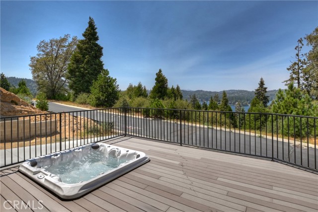 Detail Gallery Image 9 of 57 For 176 Mill Pond, Lake Arrowhead,  CA 92352 - 3 Beds | 2/1 Baths